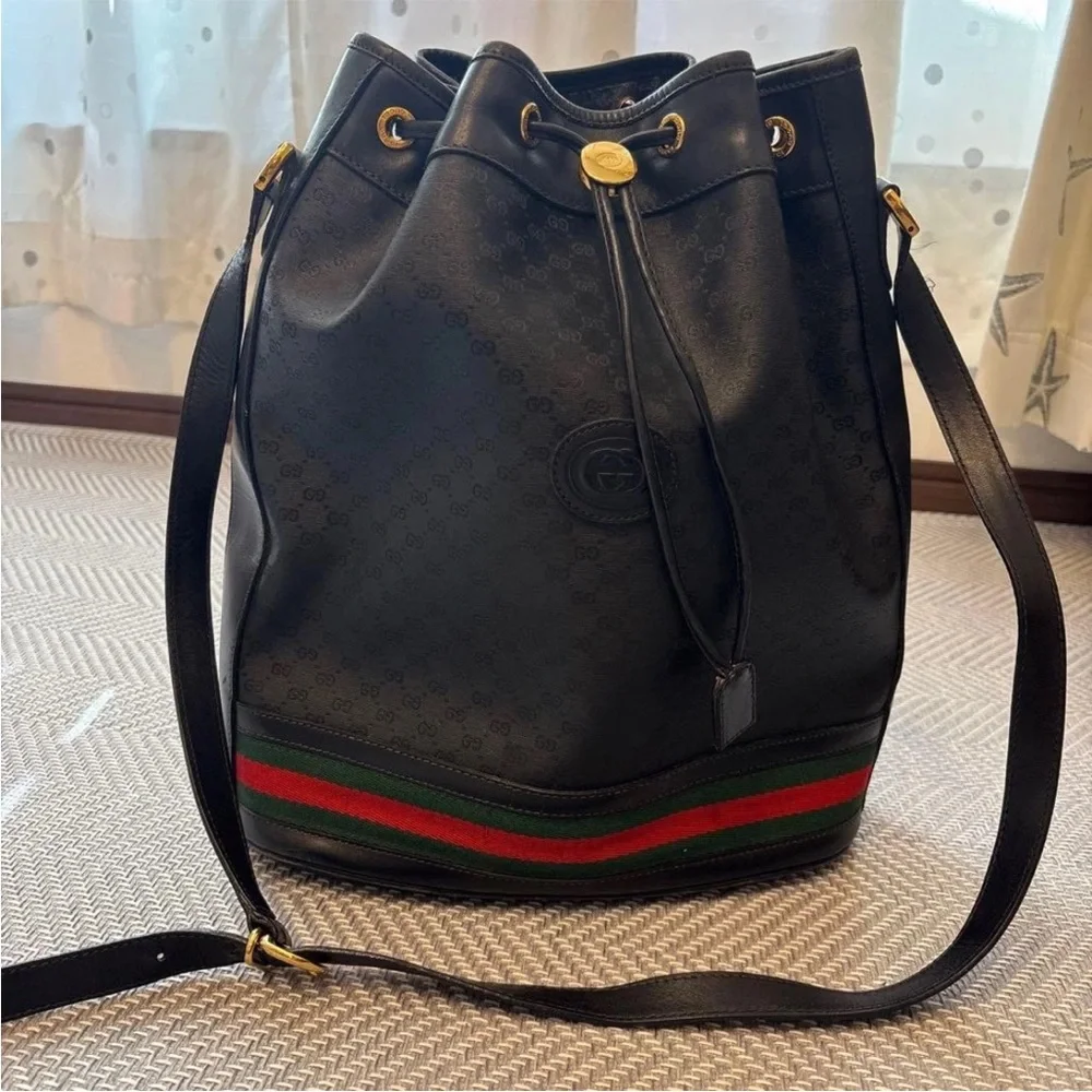 Gucci Black and Gold Bucket Bag - Picture 1 of 6